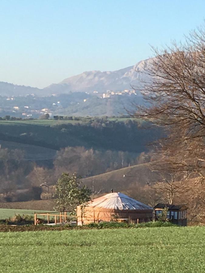 Glamping Abruzzo - The Yurt Hotel Catignano Kültér fotó